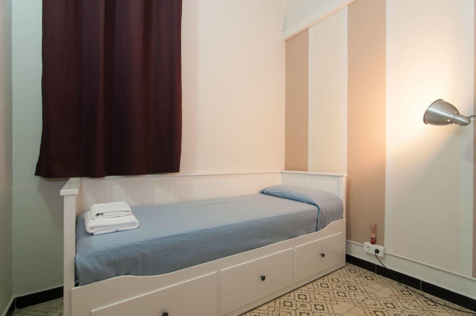 Bbarcelona Sagrada Familia Garden Apartment Екстериор снимка